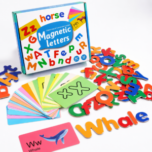 Litere Magnetice Montessori din Carton – 52 Litere, Carduri Educaționale cu Imagini și Cuvinte în Limba Engleză, Joc Educativ pentru Învățarea Alfabetului, Citirii și Scrierii, 3+ Ani