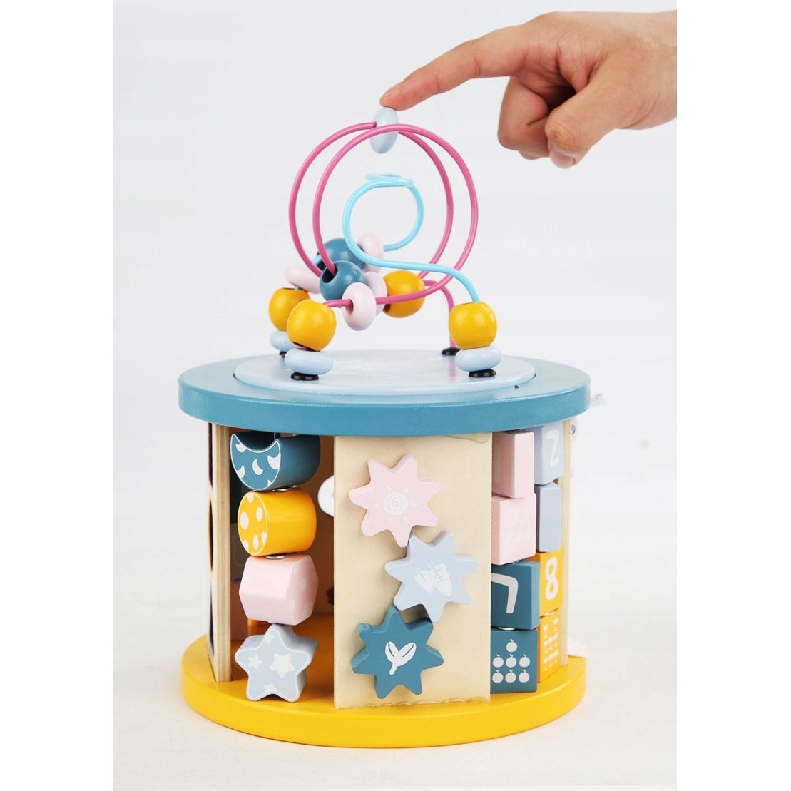 Centru de Activități Montessori 8 în 1 din Lemn – Cub Educativ Rotativ cu Sortator Forme, Labirint cu Mărgele, Pescuit Magnetic, Numărătoare, Puzzle și Joc Senzorial, 18+ Luni - imagine 5